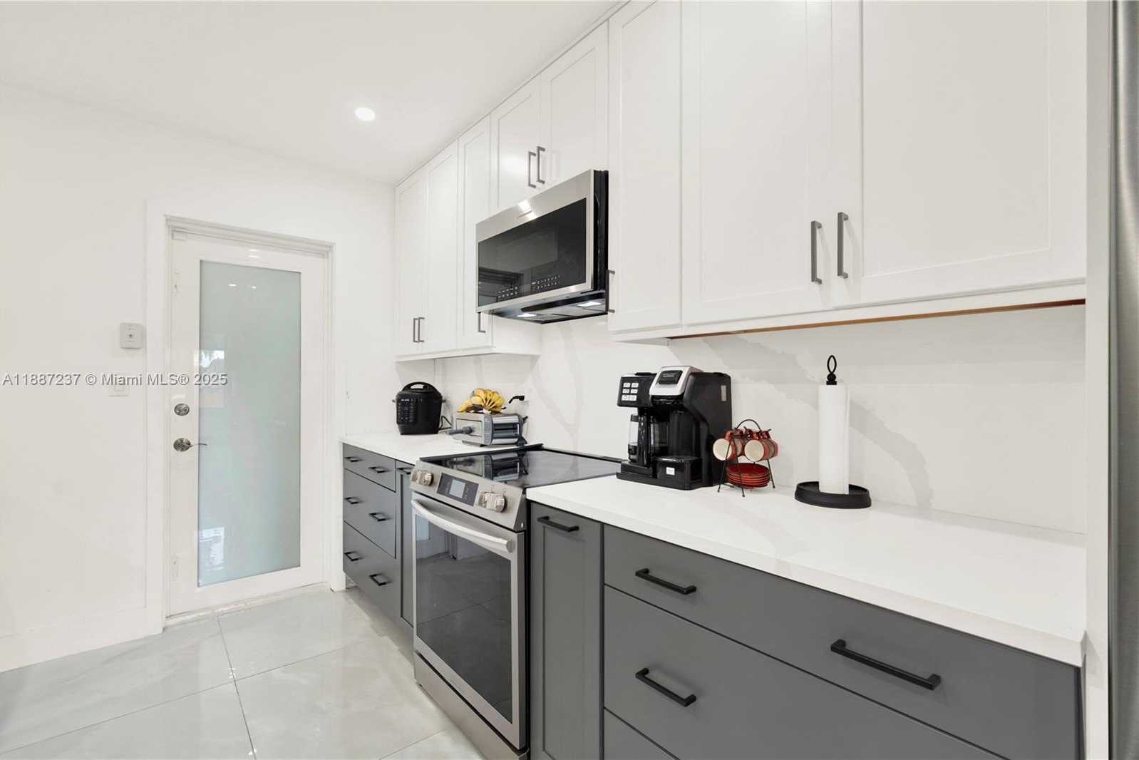 Small Image of 8780 SOUTH WEST 200TH ST, Cutler Bay Number 14