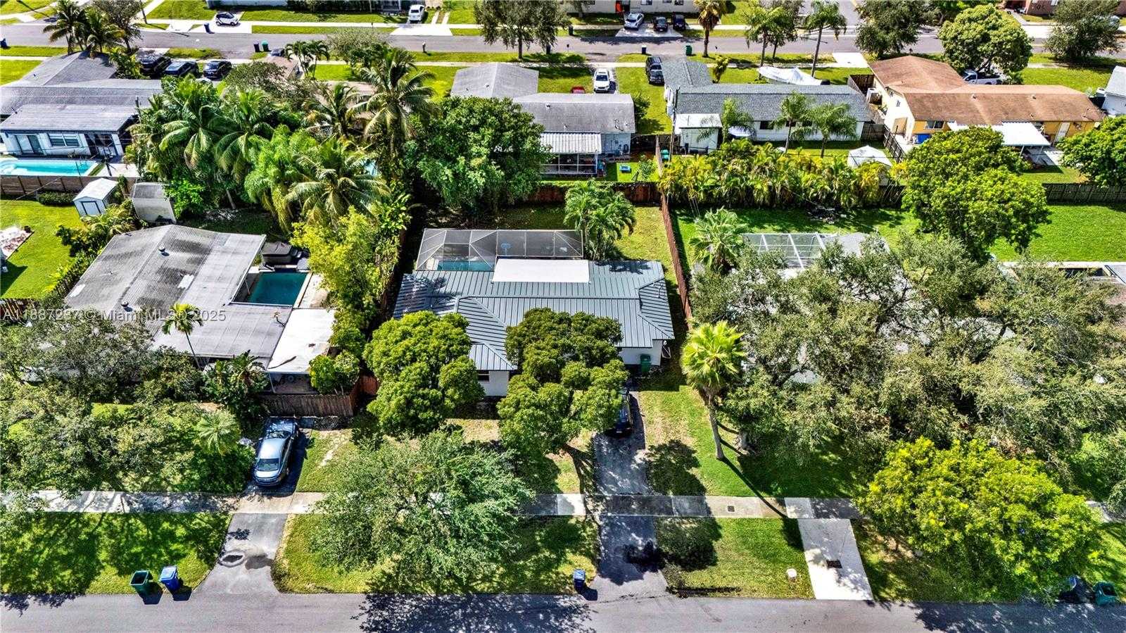 Small Image of 8780 SOUTH WEST 200TH ST, Cutler Bay Number 32