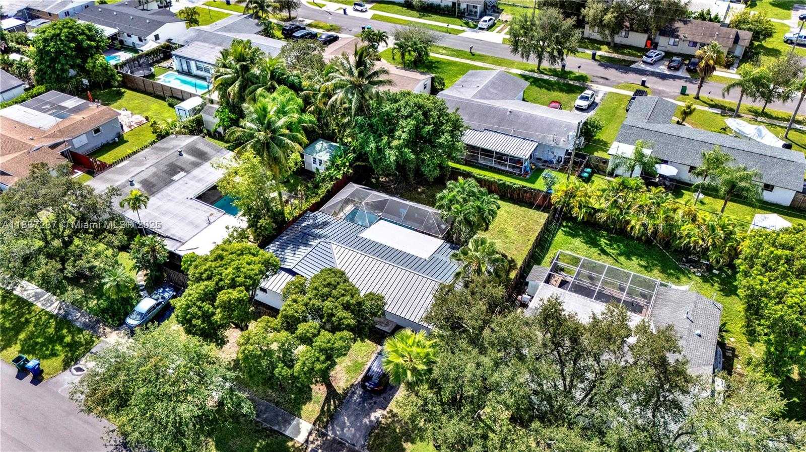 Small Image of 8780 SOUTH WEST 200TH ST, Cutler Bay Number 33