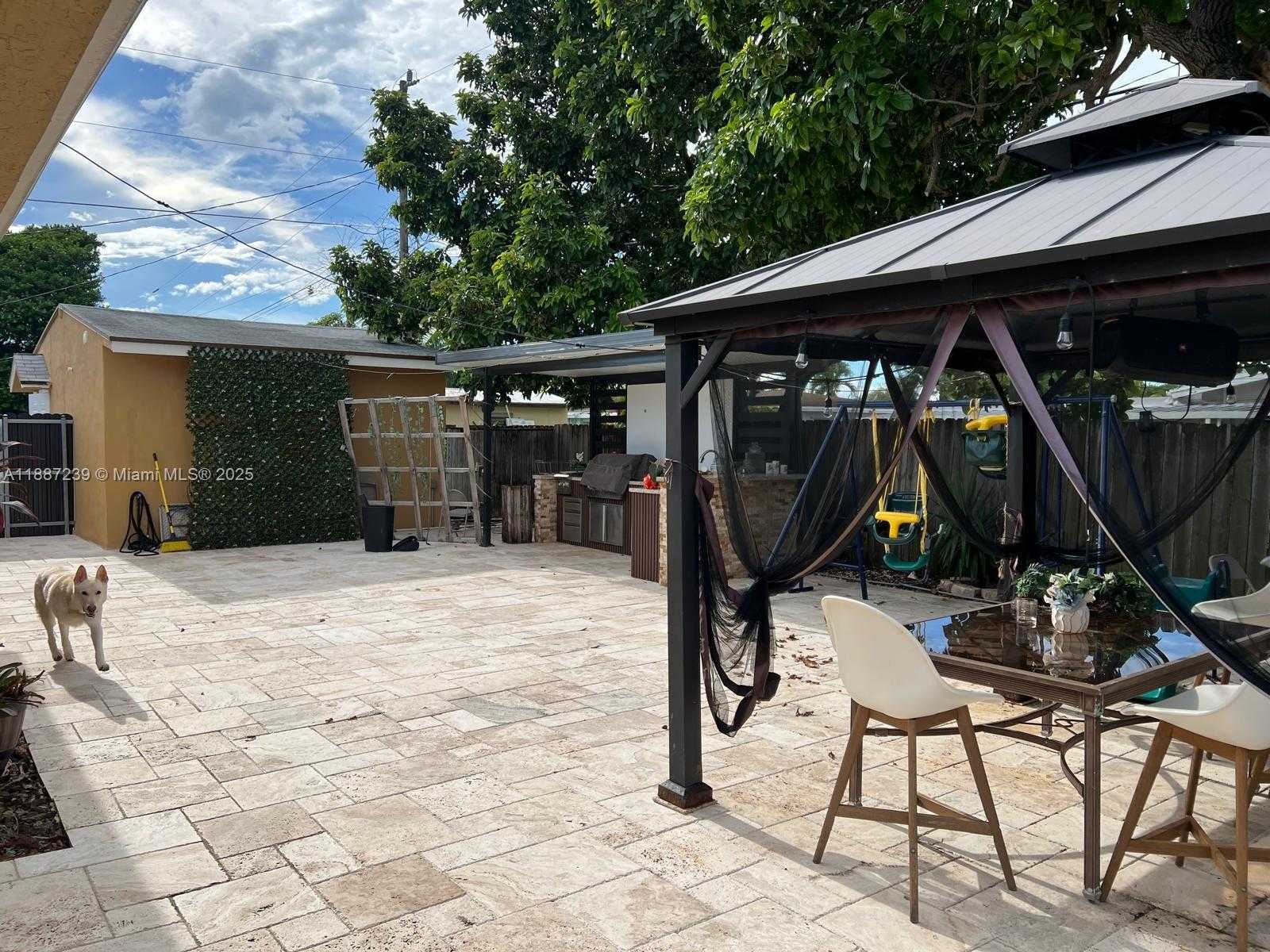 Small Image of 9955 PAN AMERICAN DR, Cutler Bay Number 6