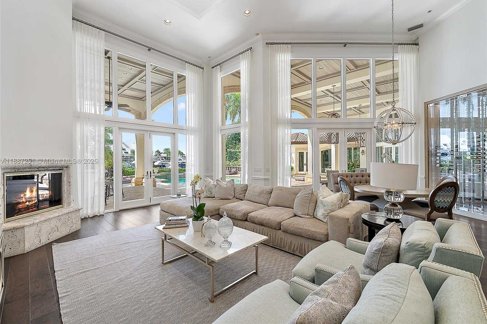 Small Image of 193 SPYGLASS CT, Jupiter Number 11