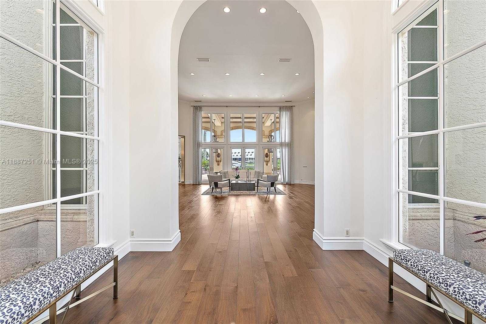 Small Image of 193 SPYGLASS CT, Jupiter Number 13