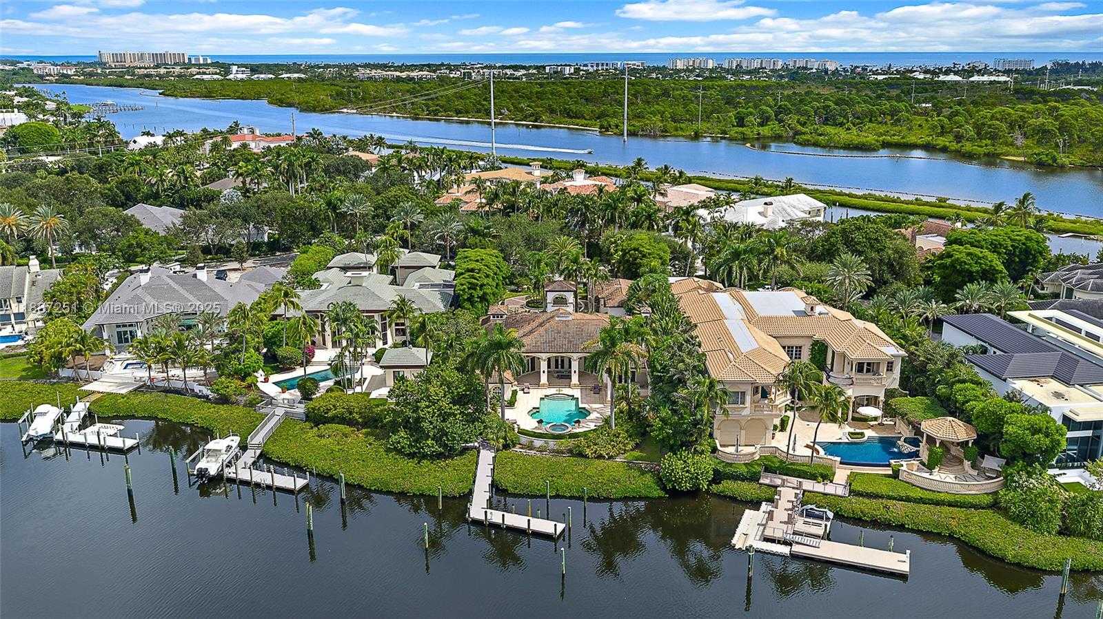 Small Image of 193 SPYGLASS CT, Jupiter Number 36