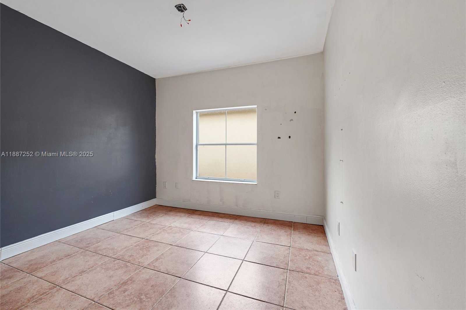 Small Image of 7978 NORTH WEST 200TH ST, Hialeah Number 20