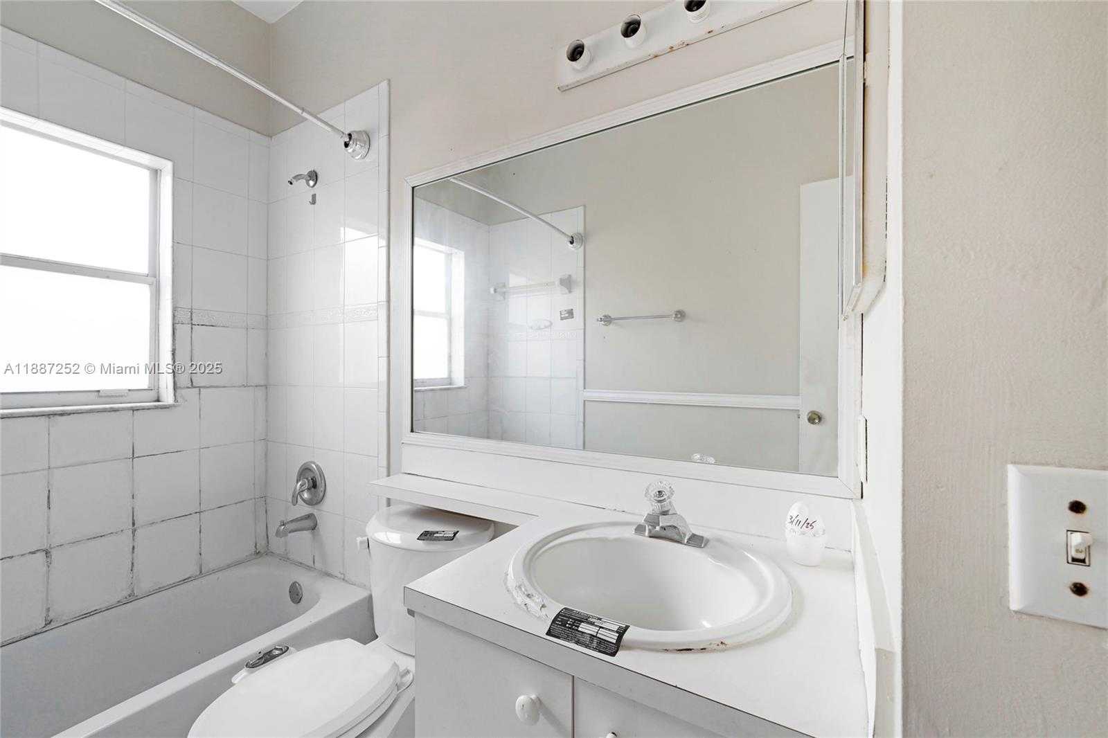 Small Image of 7978 NORTH WEST 200TH ST, Hialeah Number 23