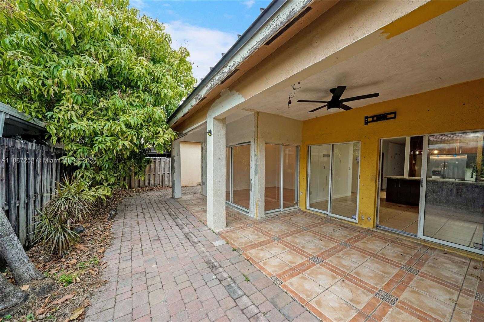 Small Image of 7978 NORTH WEST 200TH ST, Hialeah Number 29