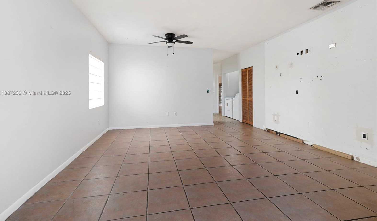 Small Image of 7978 NORTH WEST 200TH ST, Hialeah Number 3