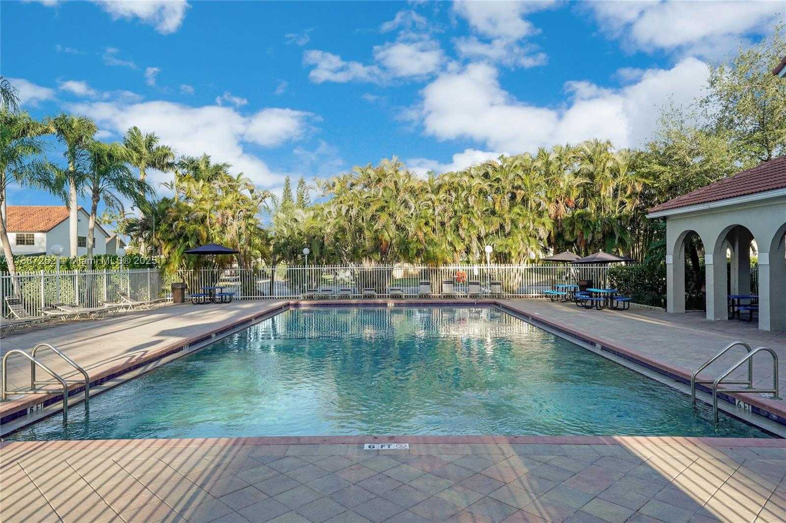 Small Image of 7978 NORTH WEST 200TH ST, Hialeah Number 34