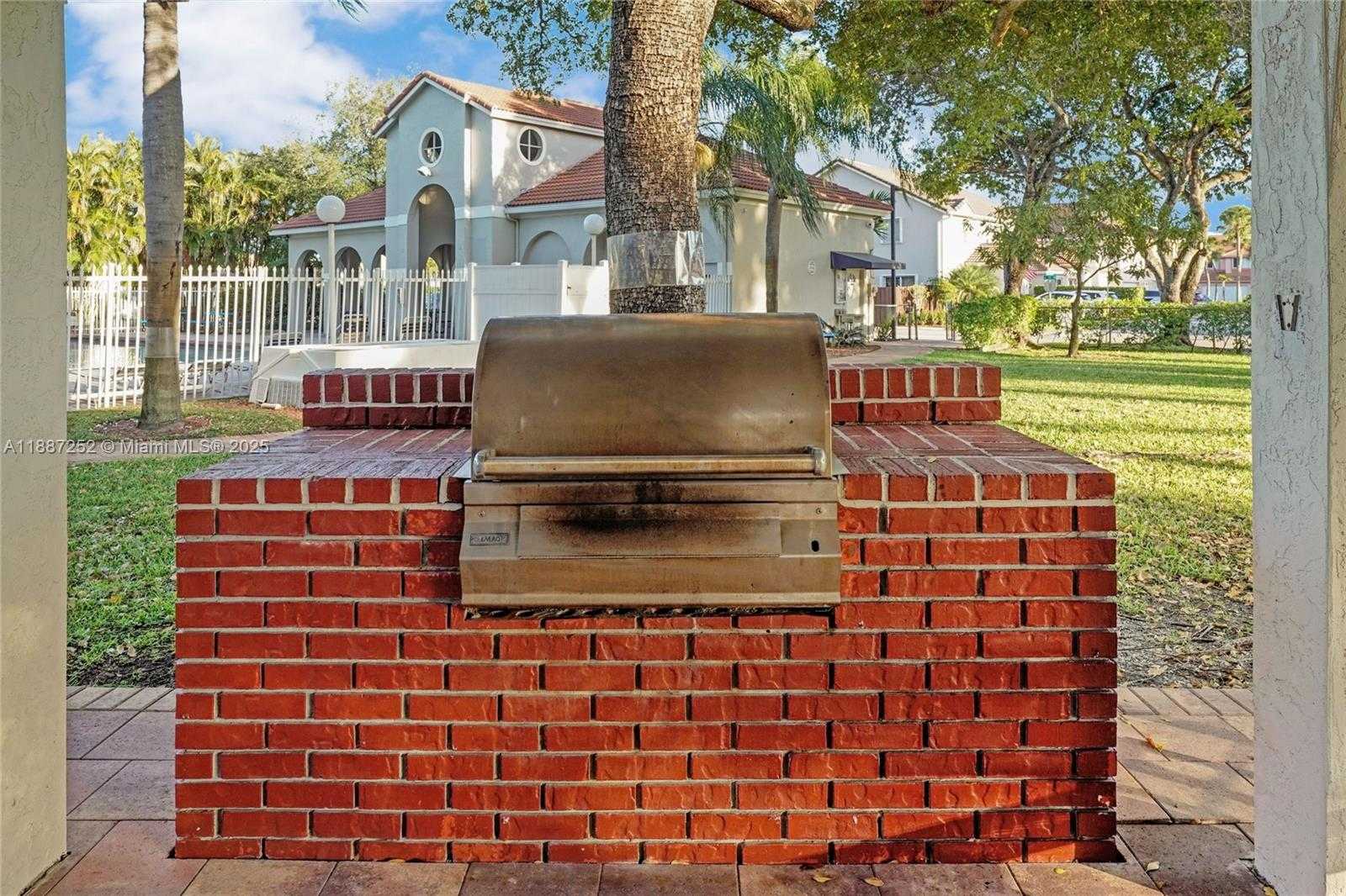 Small Image of 7978 NORTH WEST 200TH ST, Hialeah Number 36