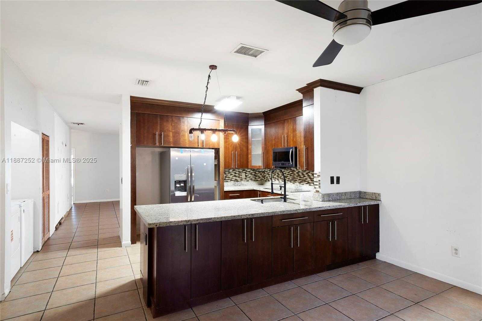 Small Image of 7978 NORTH WEST 200TH ST, Hialeah Number 9
