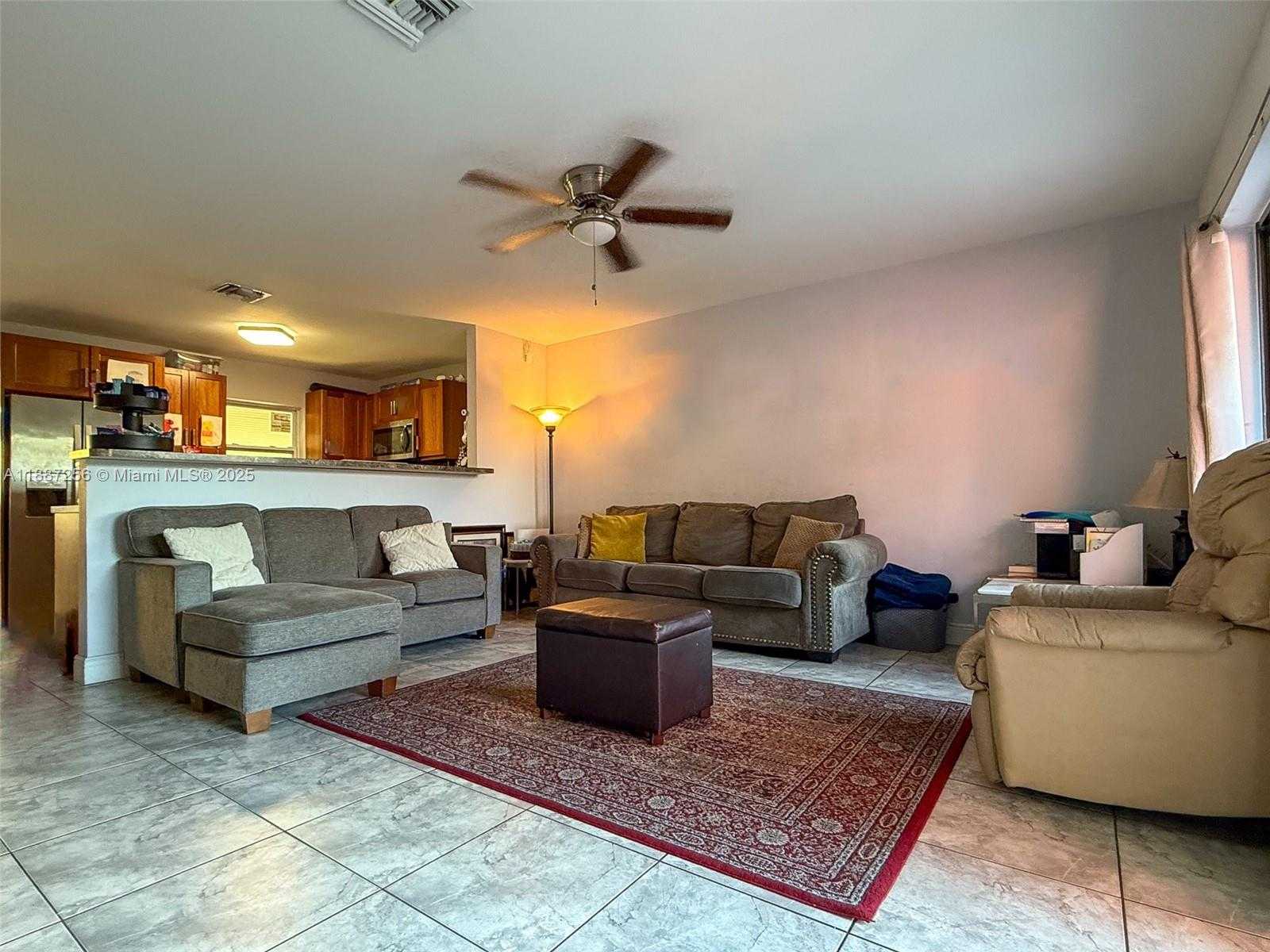Small Image of 6630 CHARLESTON ST, Hollywood Number 6