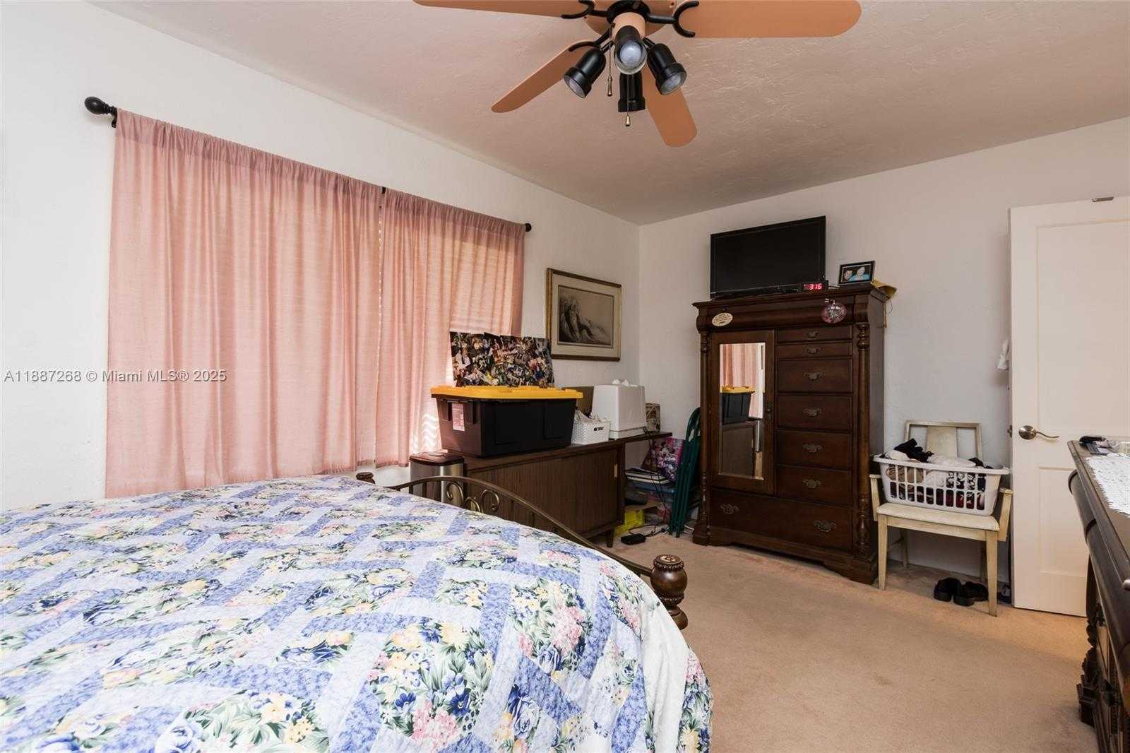 Small Image of 1431 WILEY ST, Hollywood Number 10