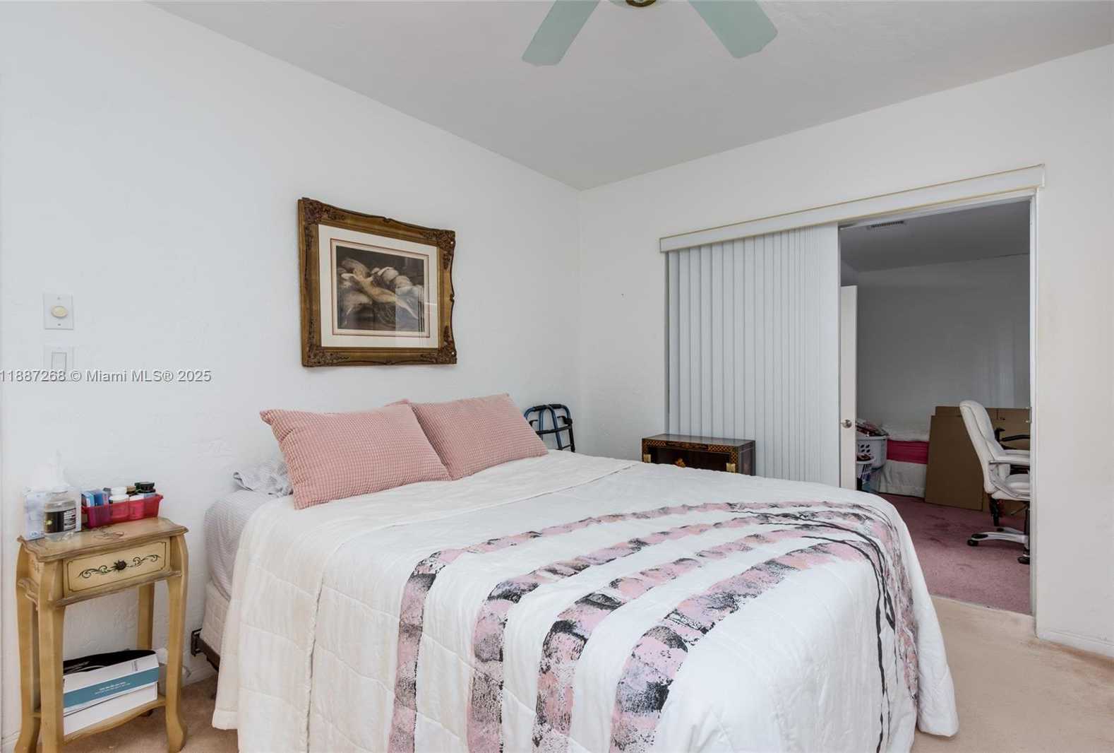 Small Image of 1431 WILEY ST, Hollywood Number 12