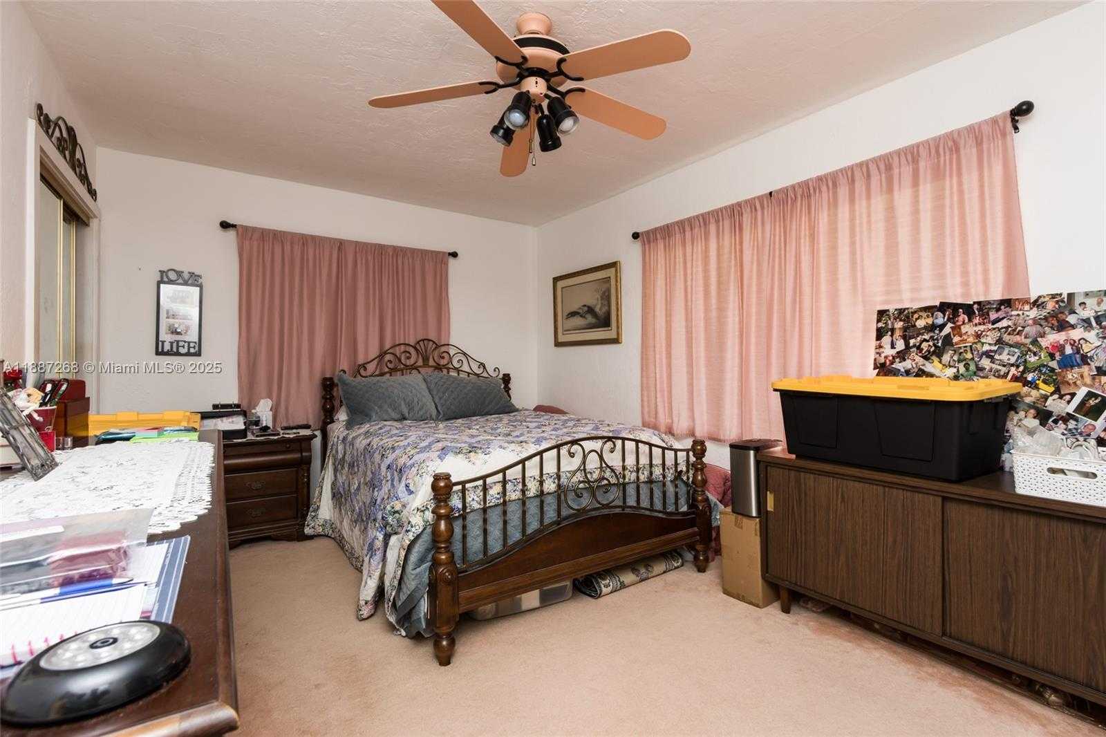 Small Image of 1431 WILEY ST, Hollywood Number 9