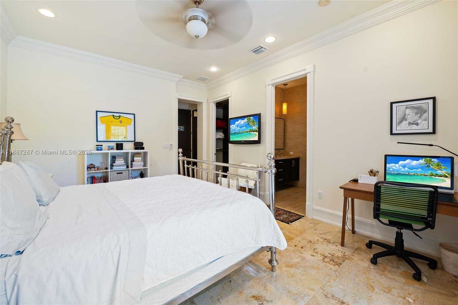 Small Image of 9601 SOUTH WEST 60 CT, Pinecrest Number 32
