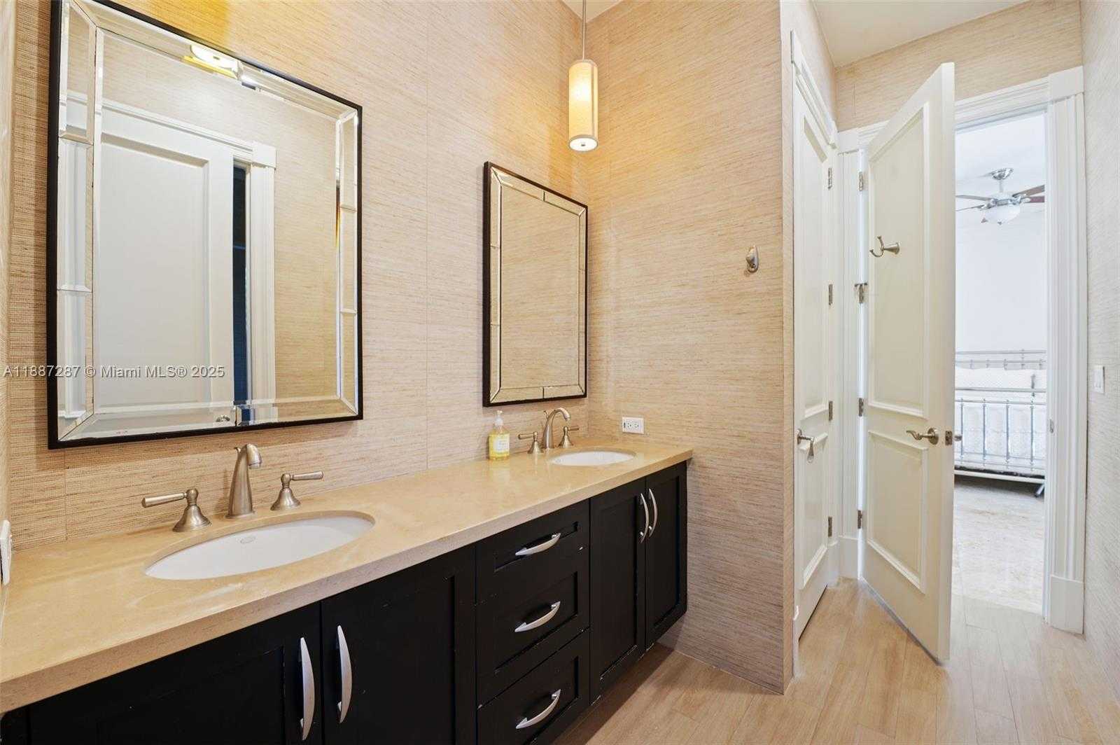 Small Image of 9601 SOUTH WEST 60 CT, Pinecrest Number 33