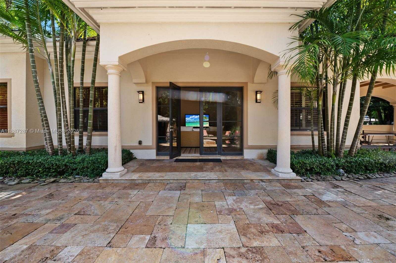 Small Image of 9601 SOUTH WEST 60 CT, Pinecrest Number 42