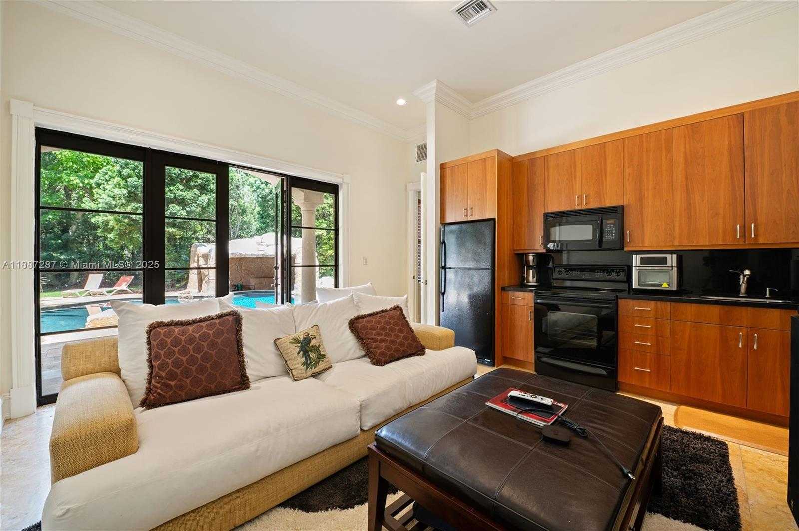 Small Image of 9601 SOUTH WEST 60 CT, Pinecrest Number 43