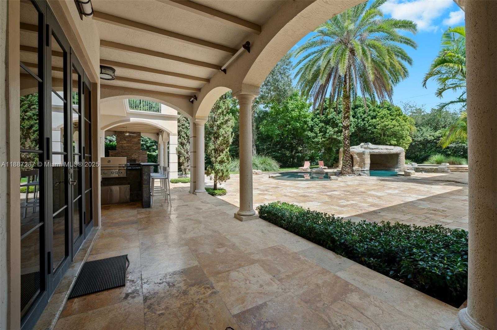Small Image of 9601 SOUTH WEST 60 CT, Pinecrest Number 47