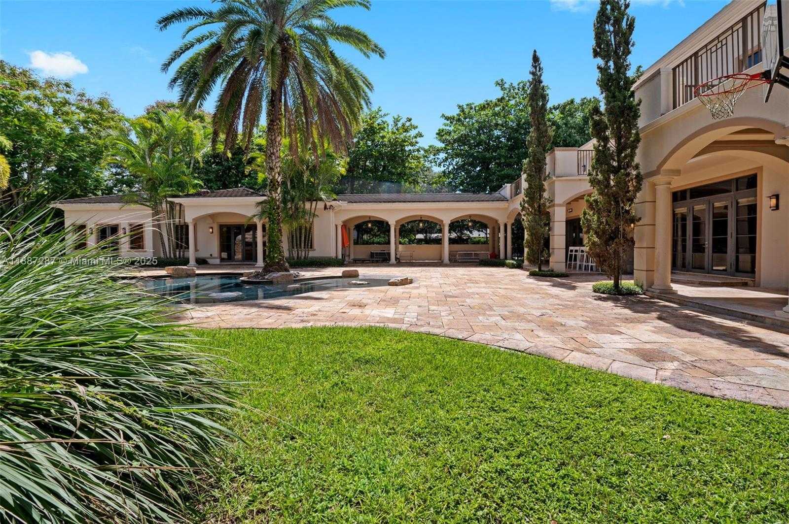 Small Image of 9601 SOUTH WEST 60 CT, Pinecrest Number 58
