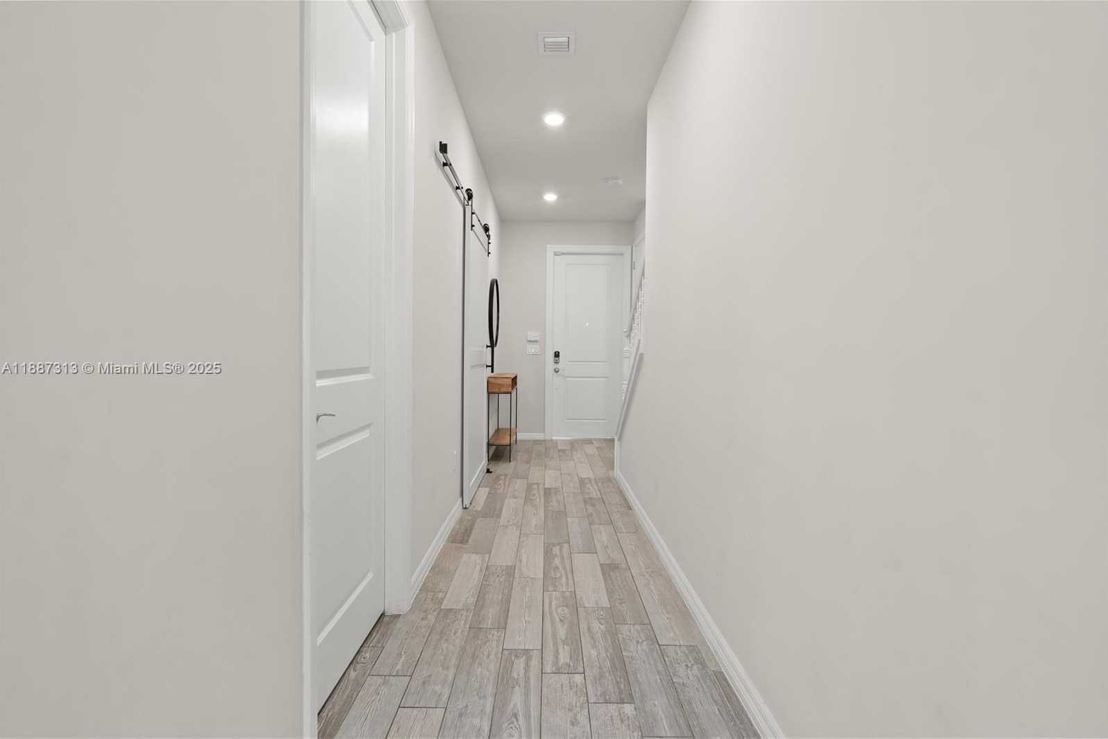 Small Image of 4955 EUCALYPTUS DR, Hollywood Number 18