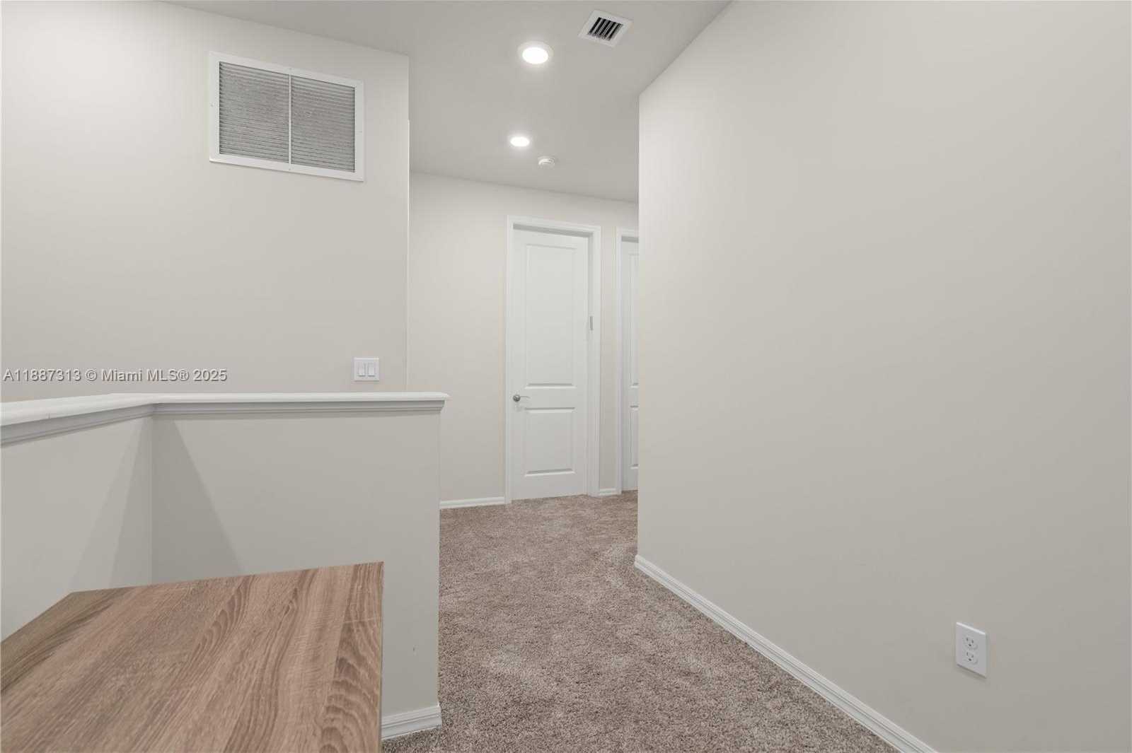 Small Image of 4955 EUCALYPTUS DR, Hollywood Number 19