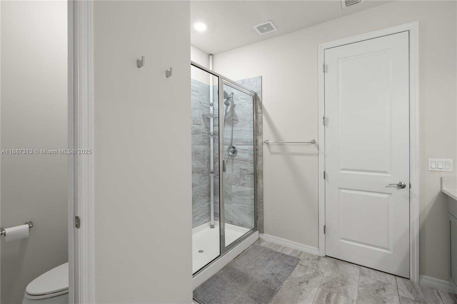 Small Image of 4955 EUCALYPTUS DR, Hollywood Number 24