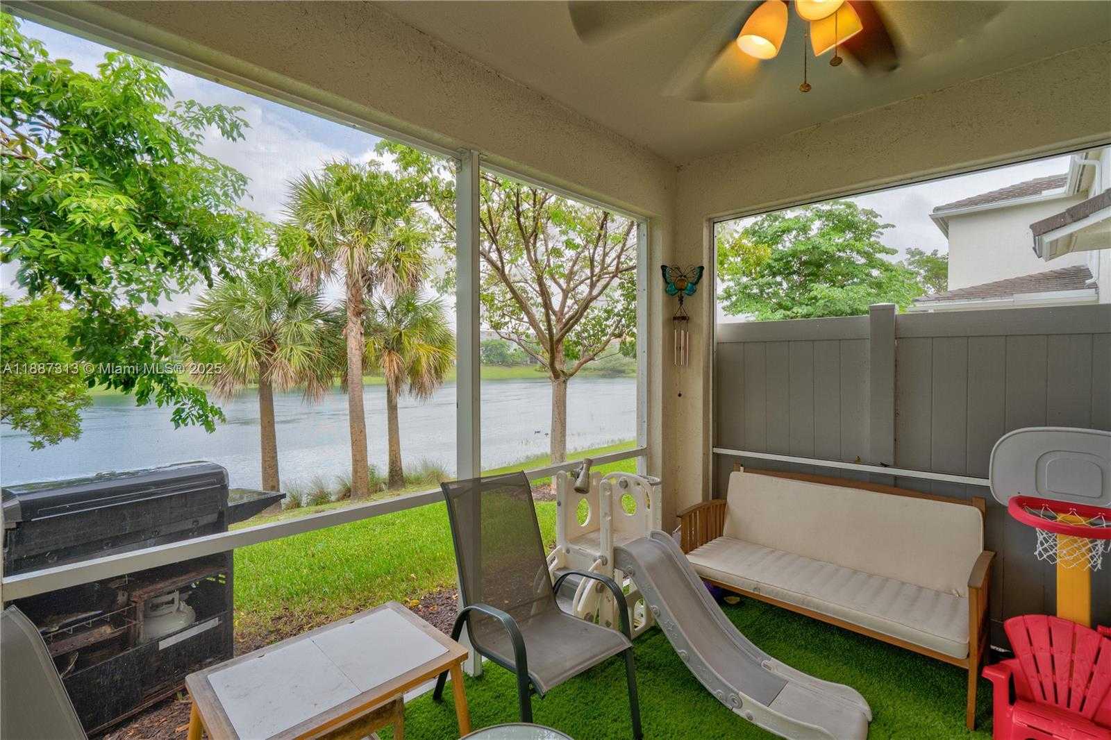 Small Image of 4955 EUCALYPTUS DR, Hollywood Number 35