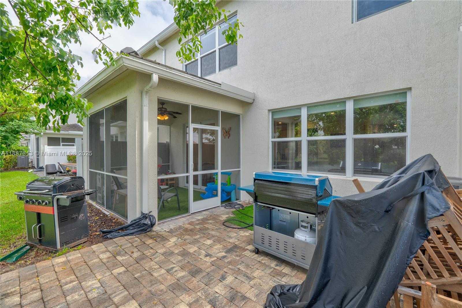 Small Image of 4955 EUCALYPTUS DR, Hollywood Number 38