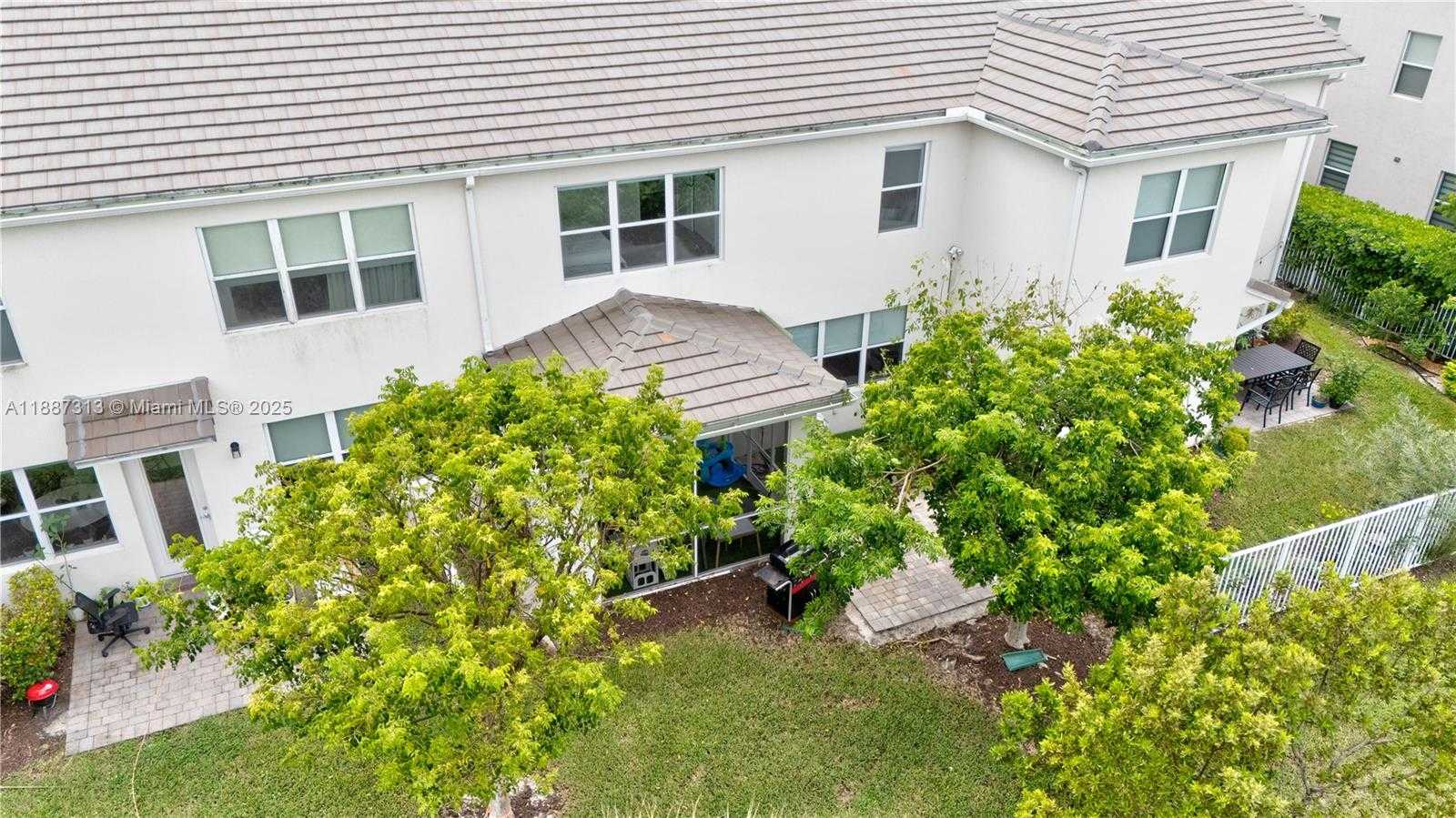 Small Image of 4955 EUCALYPTUS DR, Hollywood Number 41