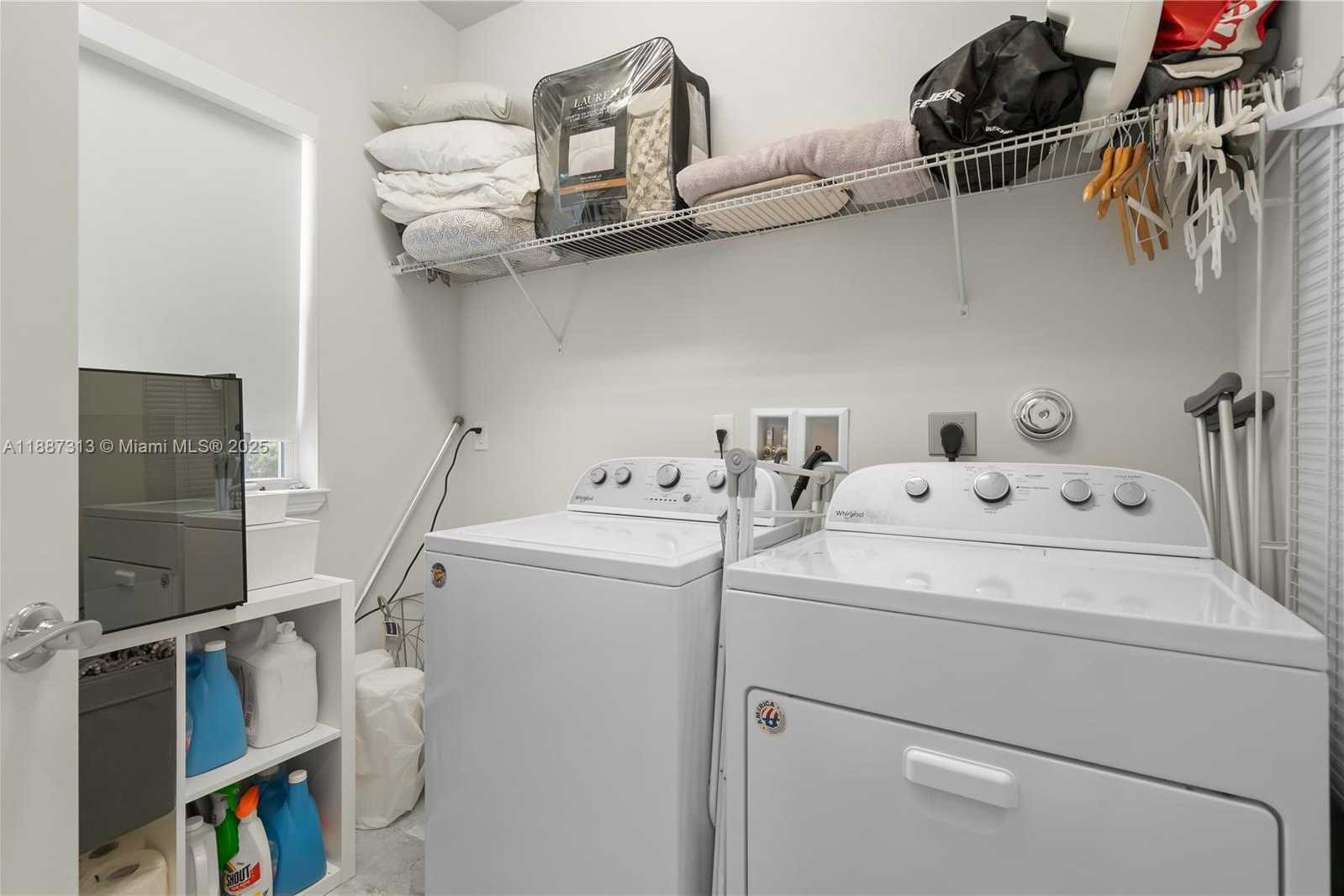 Small Image of 4955 EUCALYPTUS DR, Hollywood Number 43