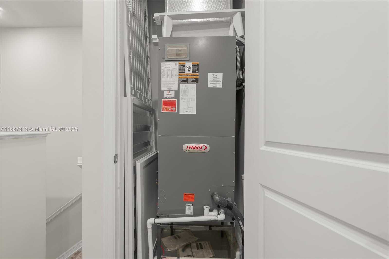 Small Image of 4955 EUCALYPTUS DR, Hollywood Number 44