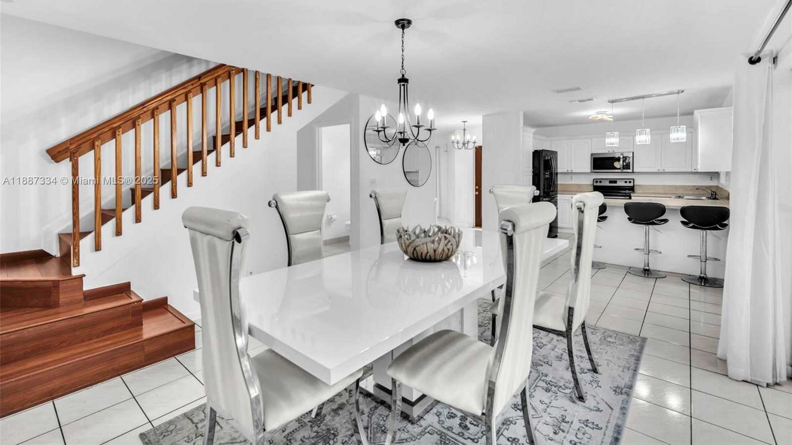 Small Image of 10741 NORTH SARATOGA DR, Cooper City Number 19