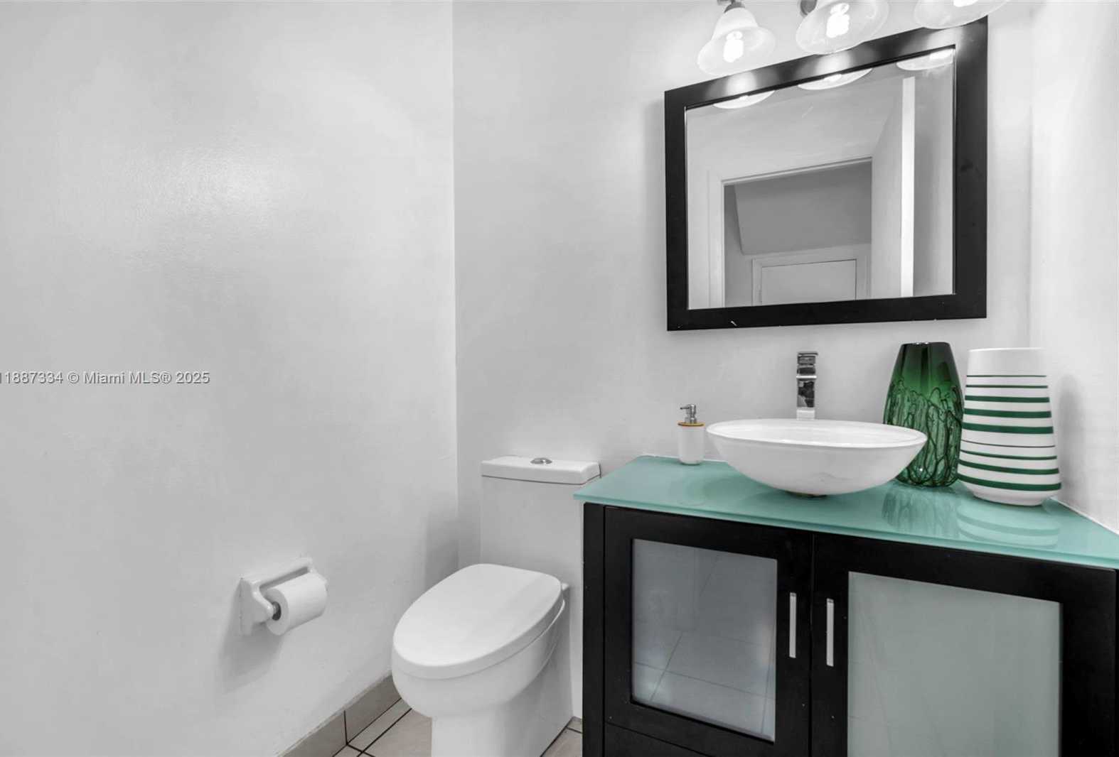 Small Image of 10741 NORTH SARATOGA DR, Cooper City Number 21