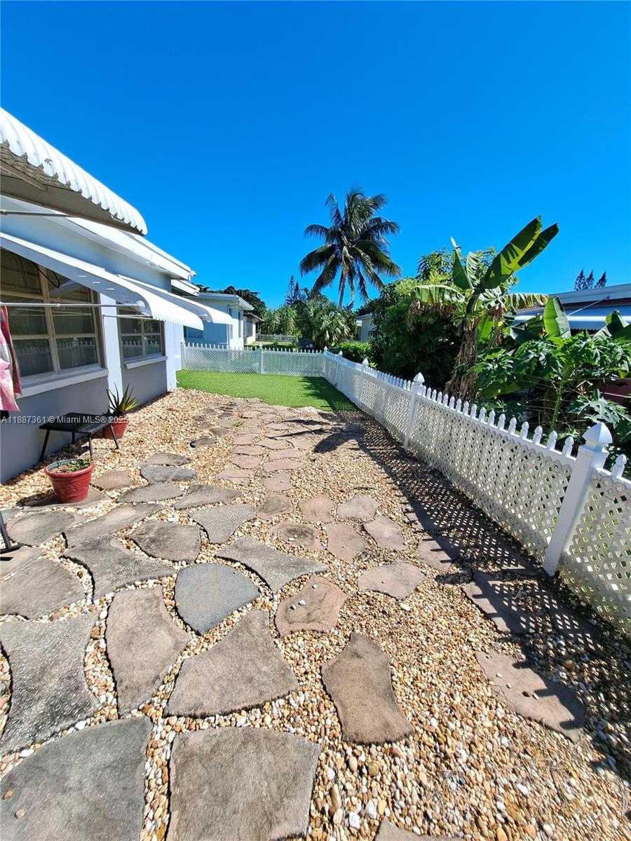 Small Image of 5010 NORTH WEST 51ST CT, Tamarac Number 16