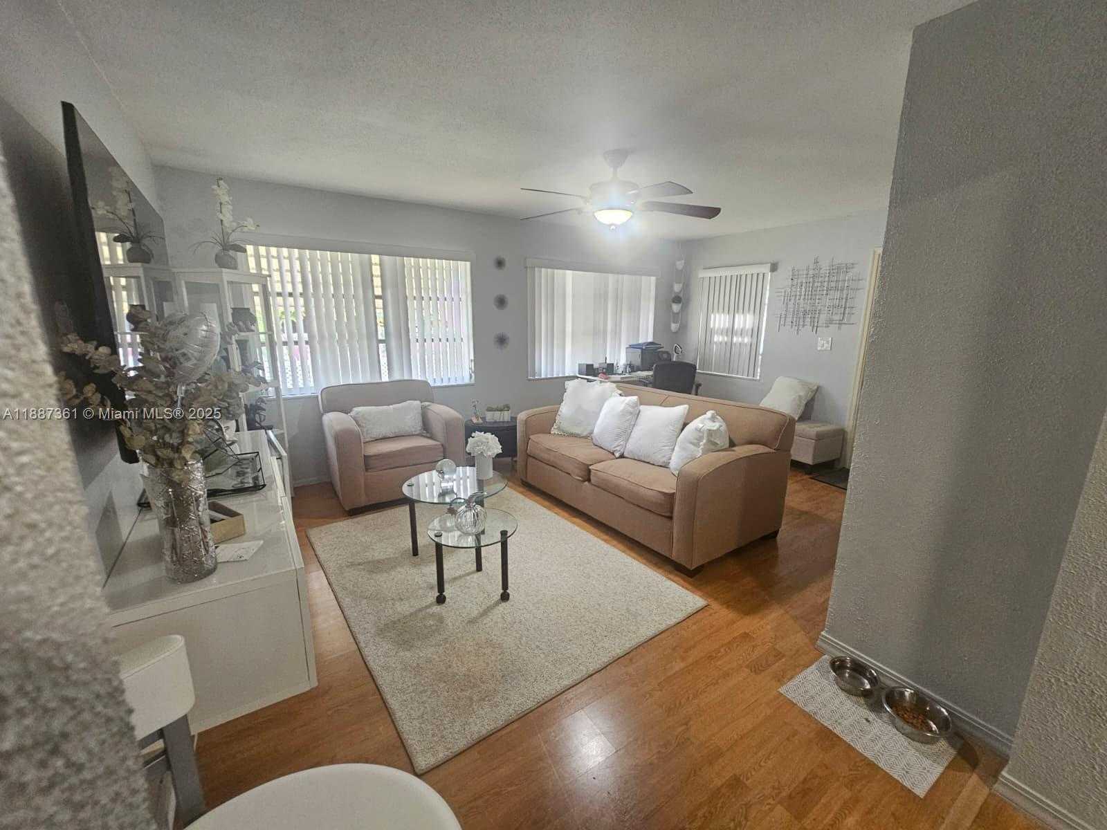 Small Image of 5010 NORTH WEST 51ST CT, Tamarac Number 2
