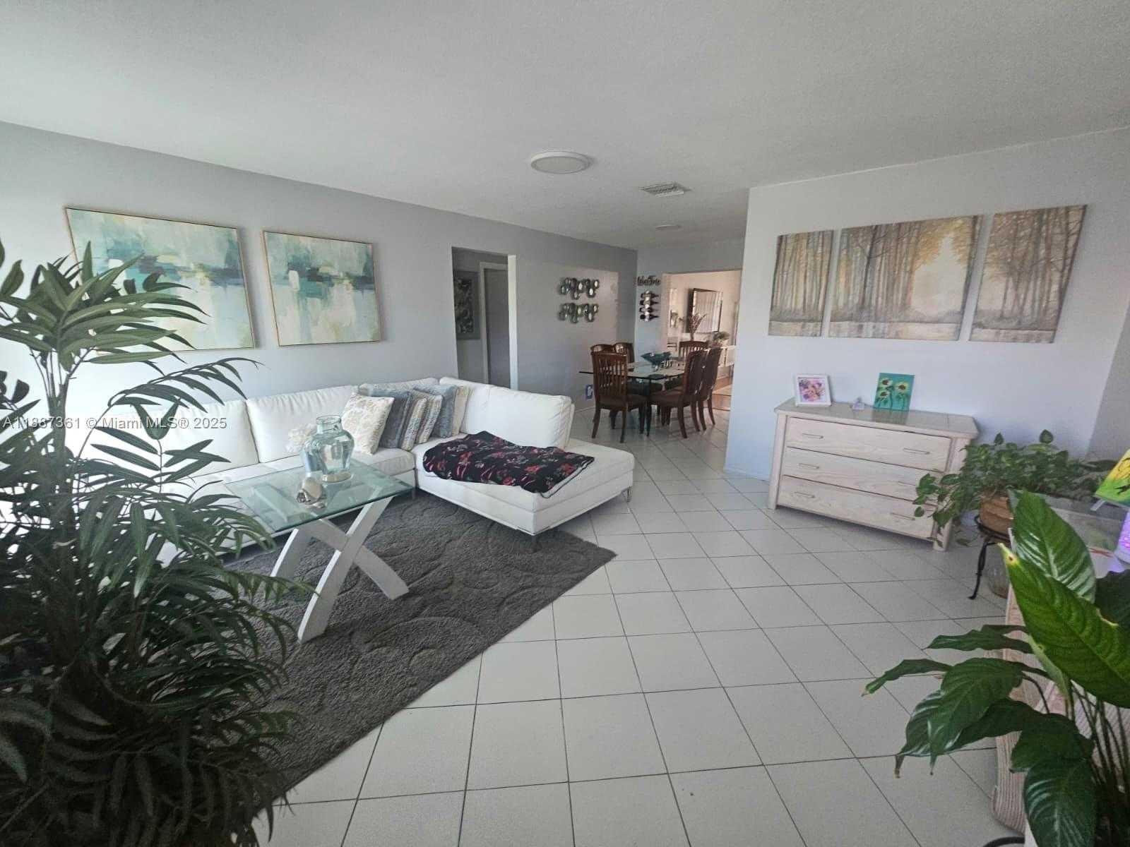 Small Image of 5010 NORTH WEST 51ST CT, Tamarac Number 3