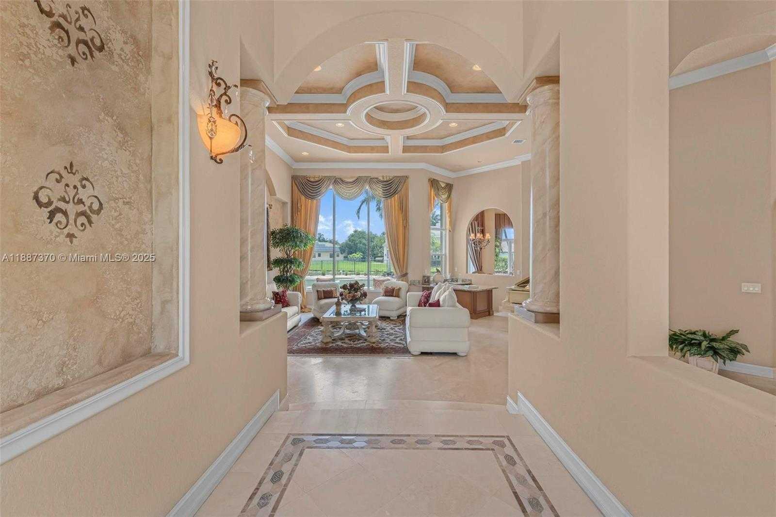 Small Image of 3250 WEST STONEBROOK CIR, Davie Number 13