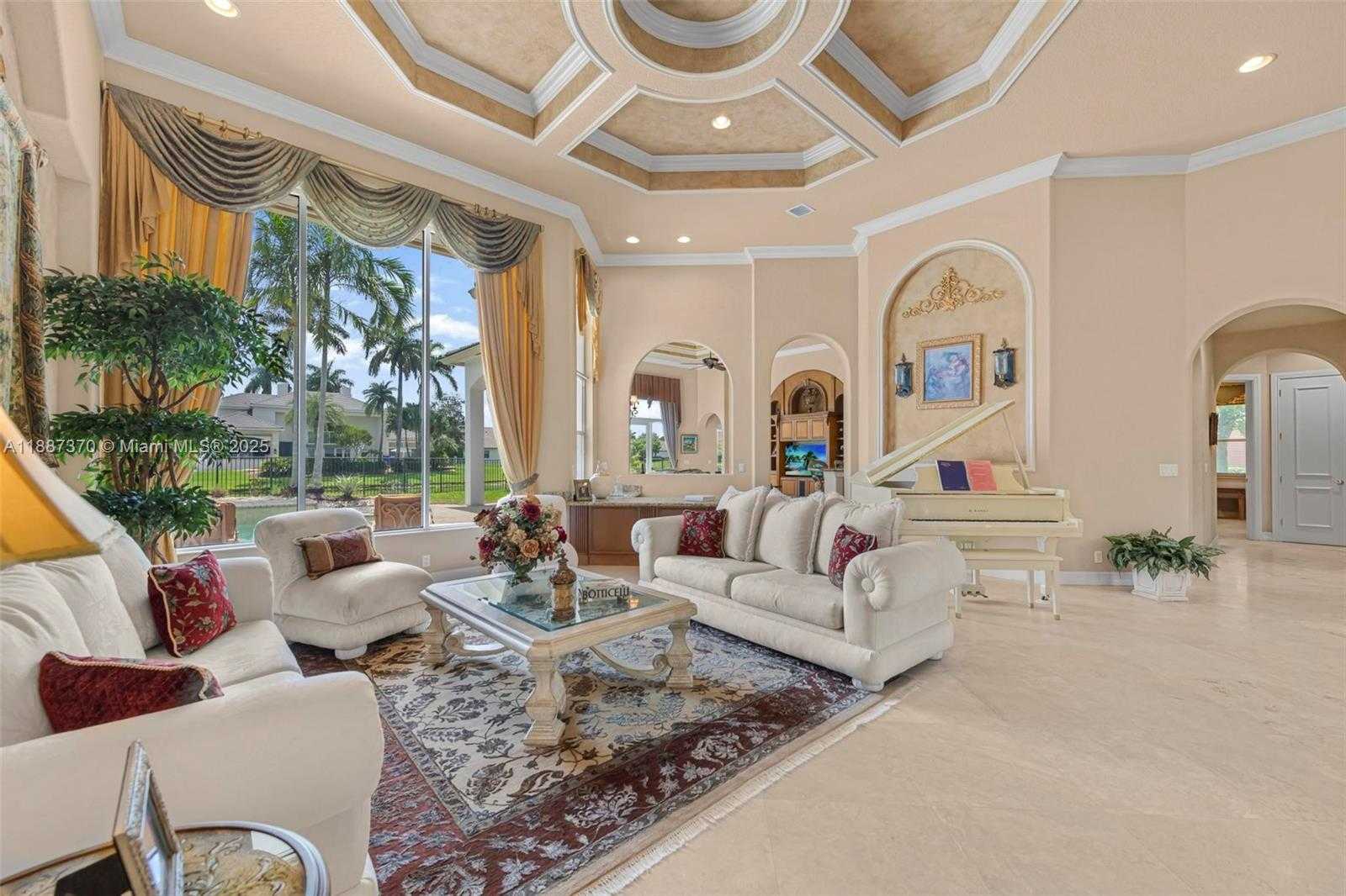 Small Image of 3250 WEST STONEBROOK CIR, Davie Number 15