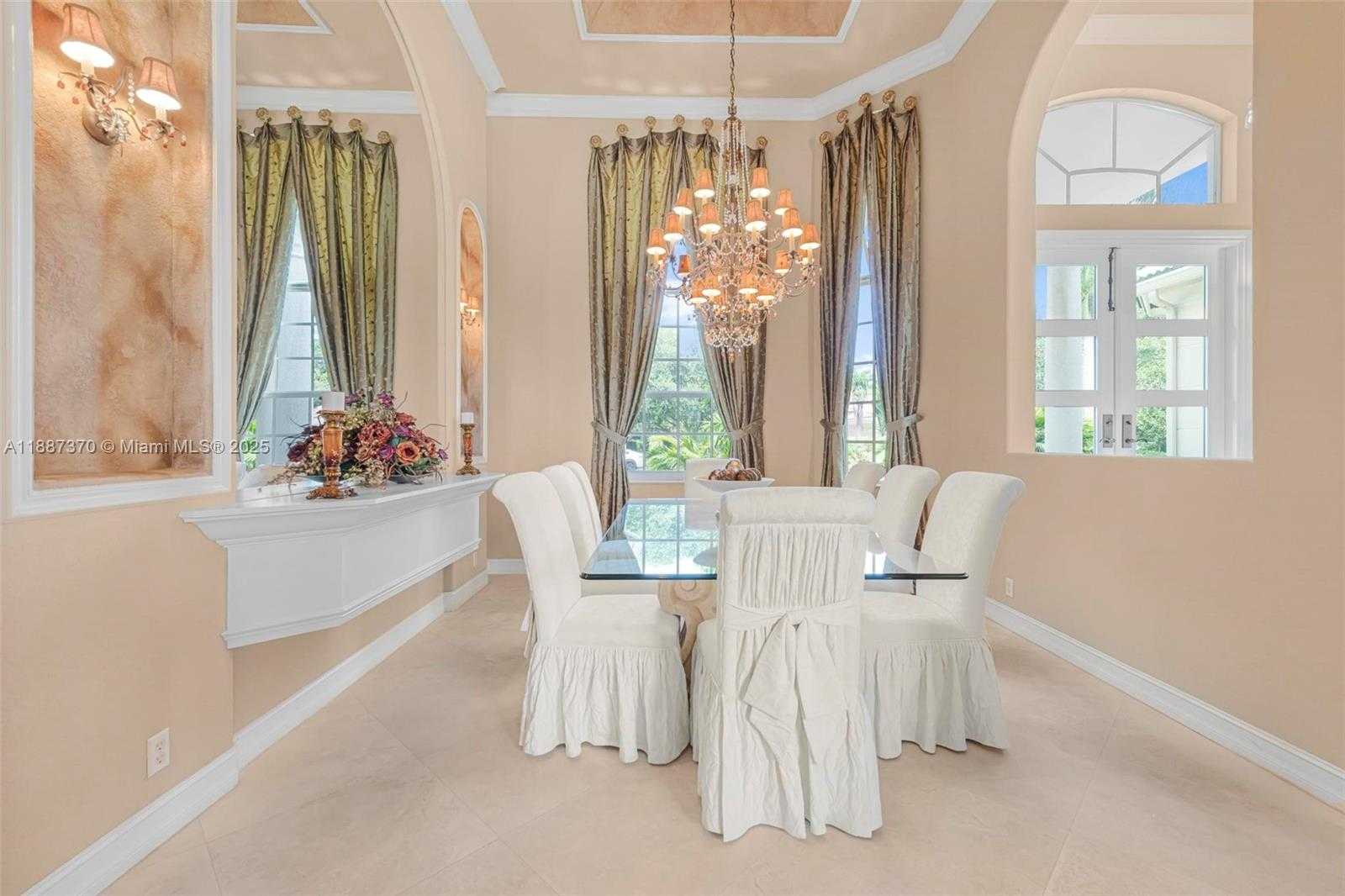 Small Image of 3250 WEST STONEBROOK CIR, Davie Number 20