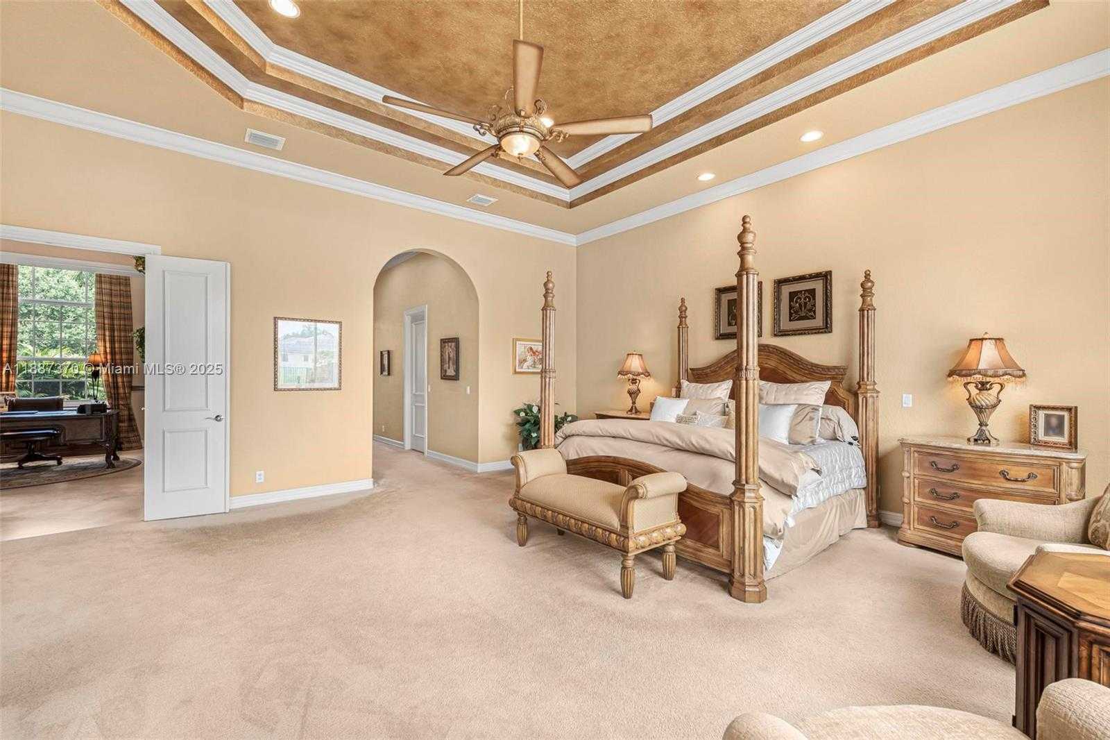 Small Image of 3250 WEST STONEBROOK CIR, Davie Number 39
