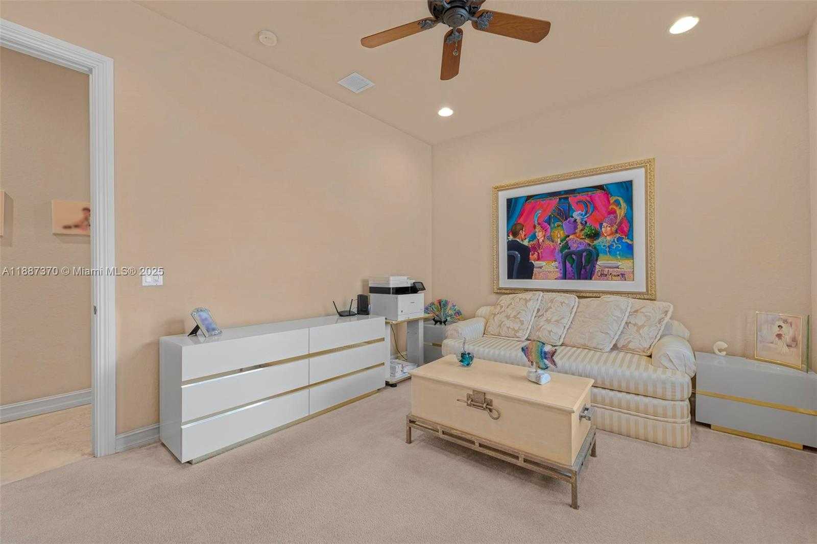 Small Image of 3250 WEST STONEBROOK CIR, Davie Number 48