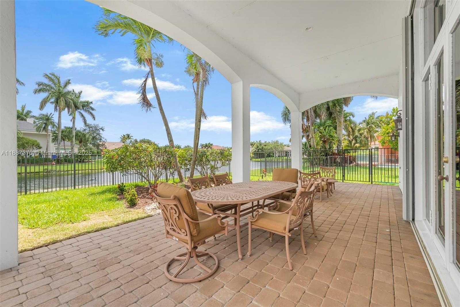 Small Image of 3250 WEST STONEBROOK CIR, Davie Number 51