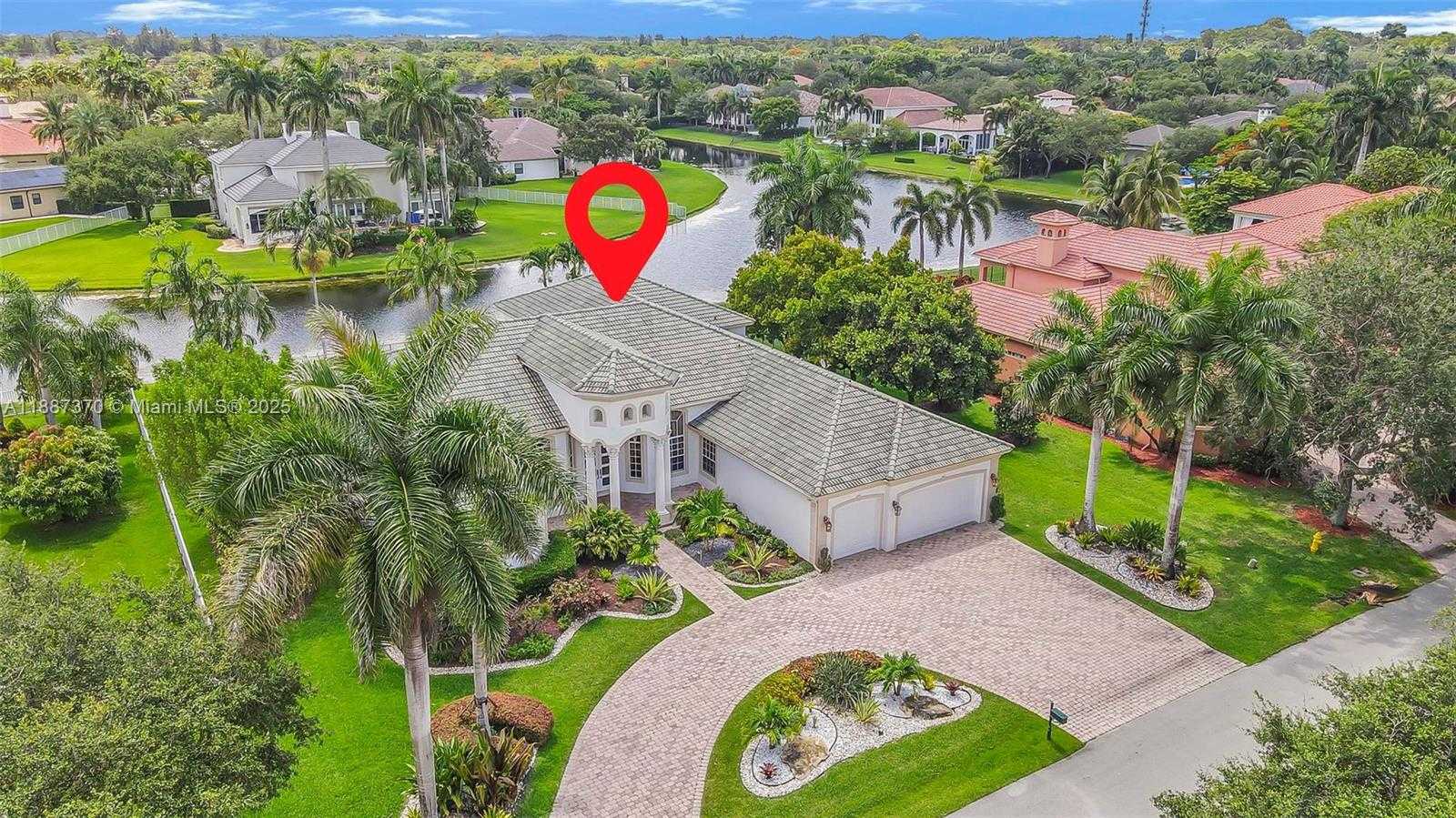 Small Image of 3250 WEST STONEBROOK CIR, Davie Number 62