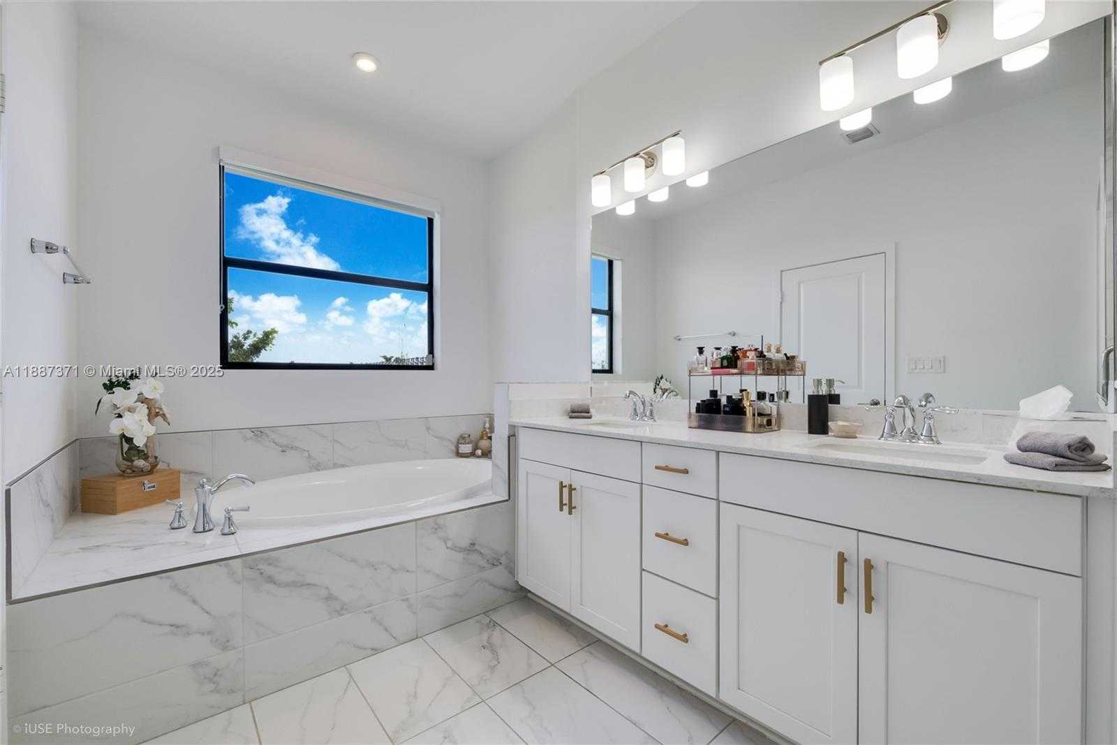 Small Image of 23241 SOUTH WEST 107TH AVE, Homestead Number 16