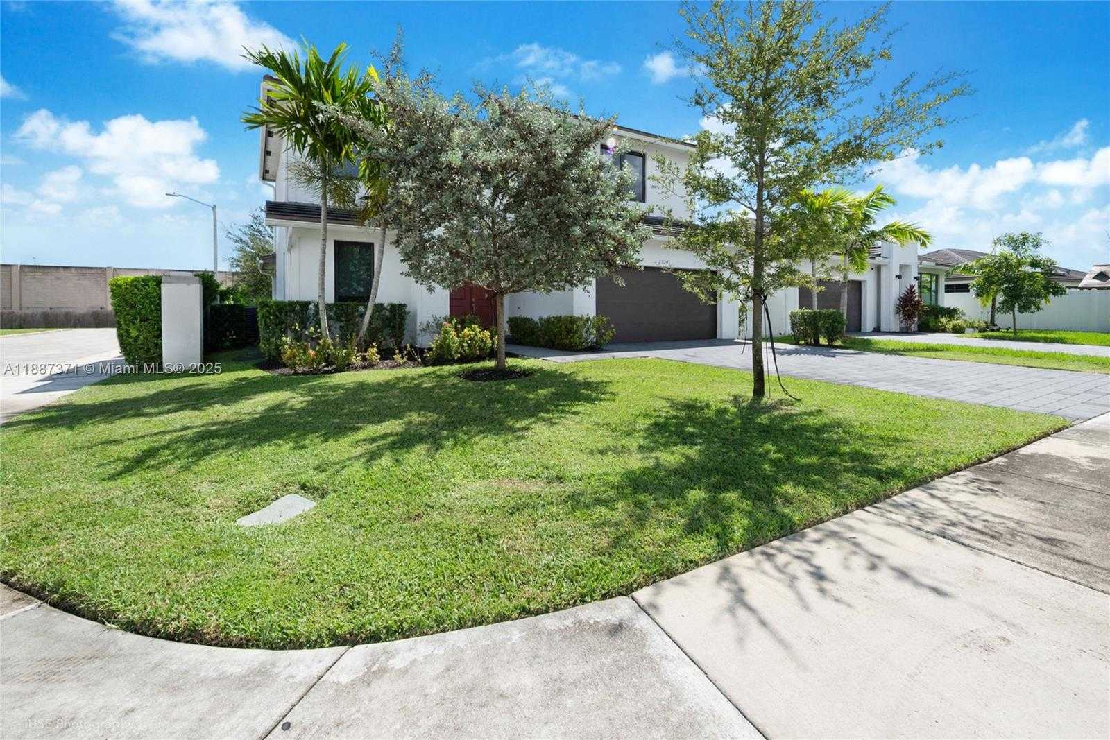 Small Image of 23241 SOUTH WEST 107TH AVE, Homestead Number 2