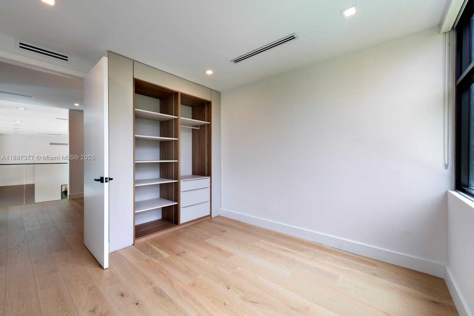 Small Image of 7425 SOUTH WEST 136TH ST, Pinecrest Number 40
