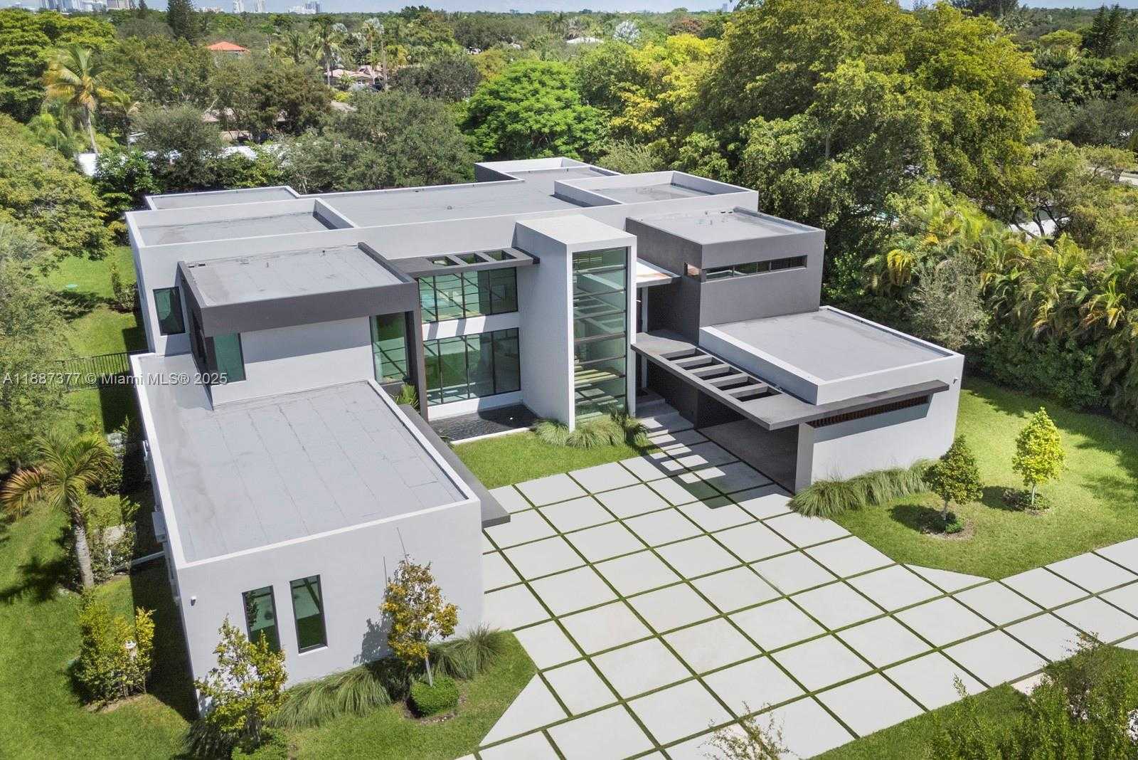 Small Image of 7425 SOUTH WEST 136TH ST, Pinecrest Number 68