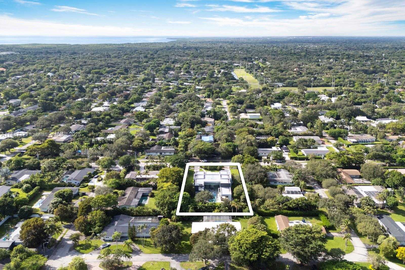 Small Image of 7425 SOUTH WEST 136TH ST, Pinecrest Number 73