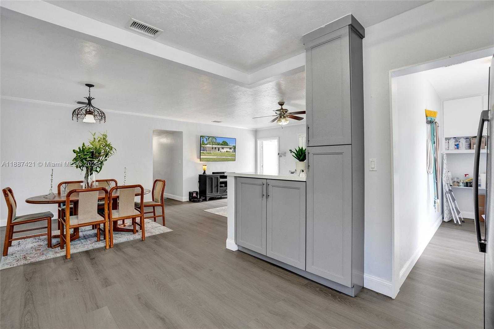 Small Image of 9021 SOUTH WEST 197TH ST, Cutler Bay Number 14